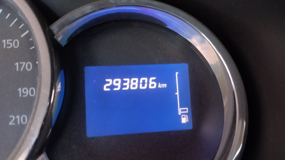 Фото в бортжурнале Renault Logan (2G)
