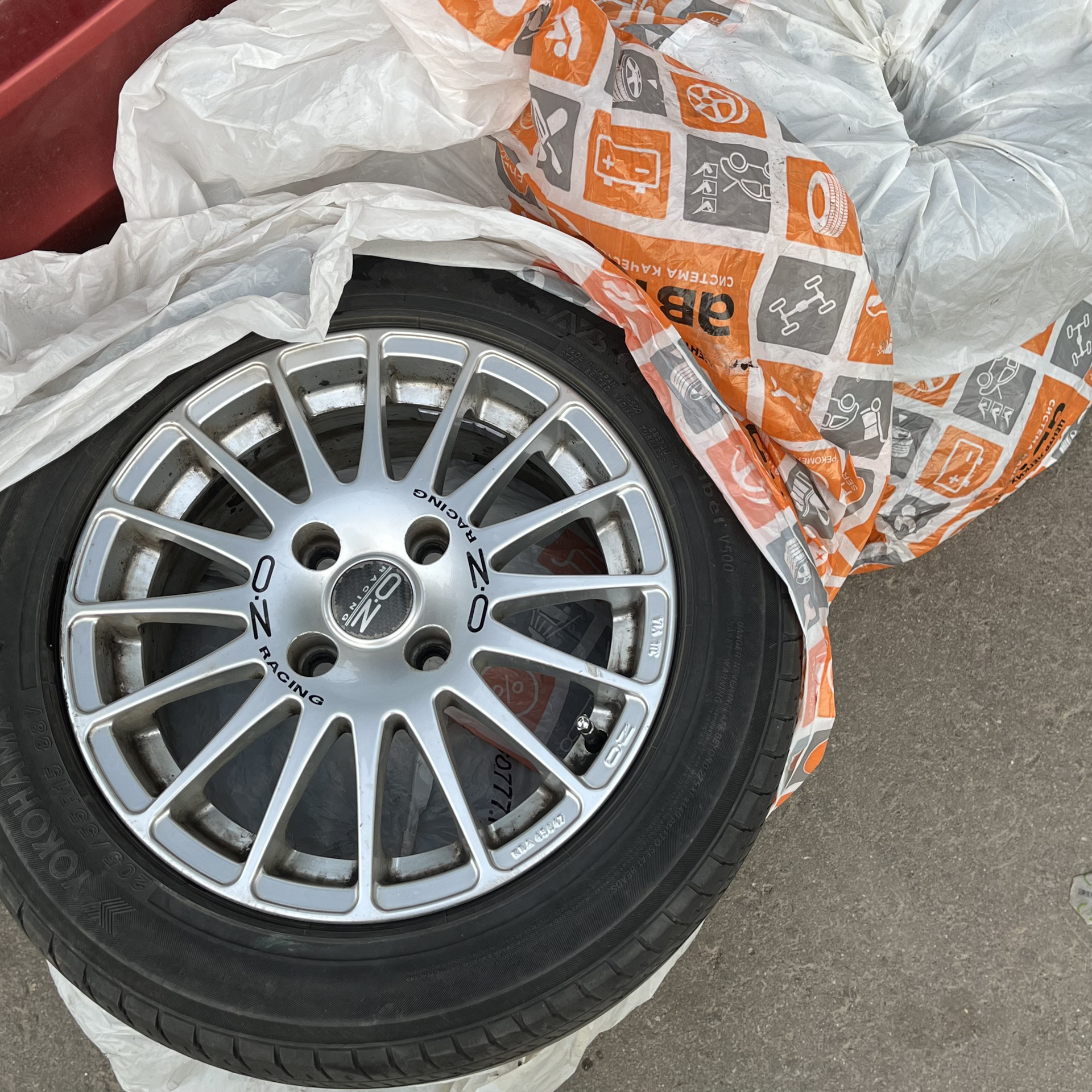 Диски OZ Racing Superturismo — Ford Fiesta (Mk V), 1,6 л, 2008 года ...