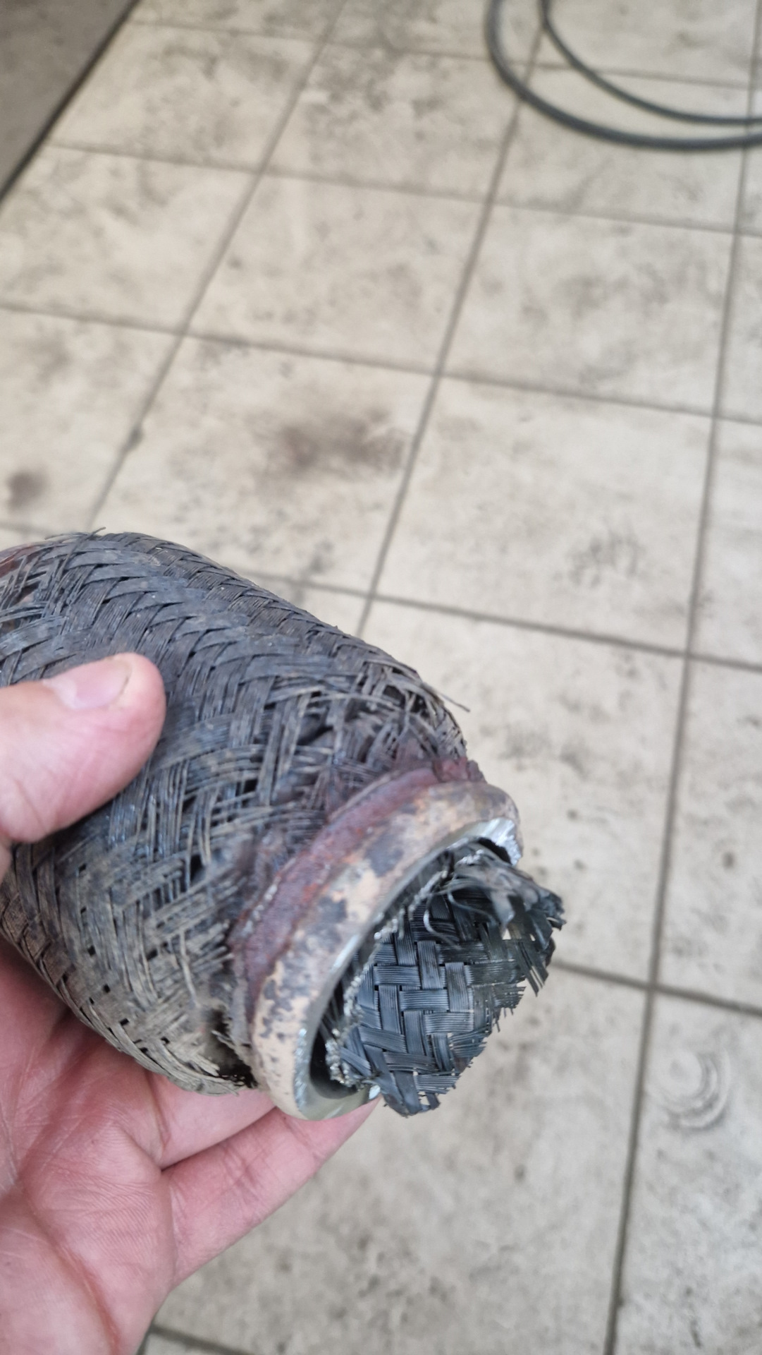 Замена приемной трубы — Nissan Murano II, 3,5 л, 2011 года | визит на ...