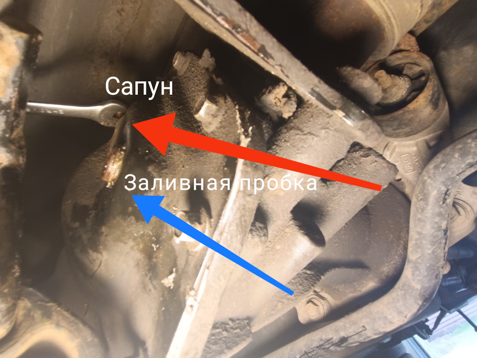 Замена масла в заднем редукторе — Ford Explorer (5G), 3,5 л, 2014 года ...