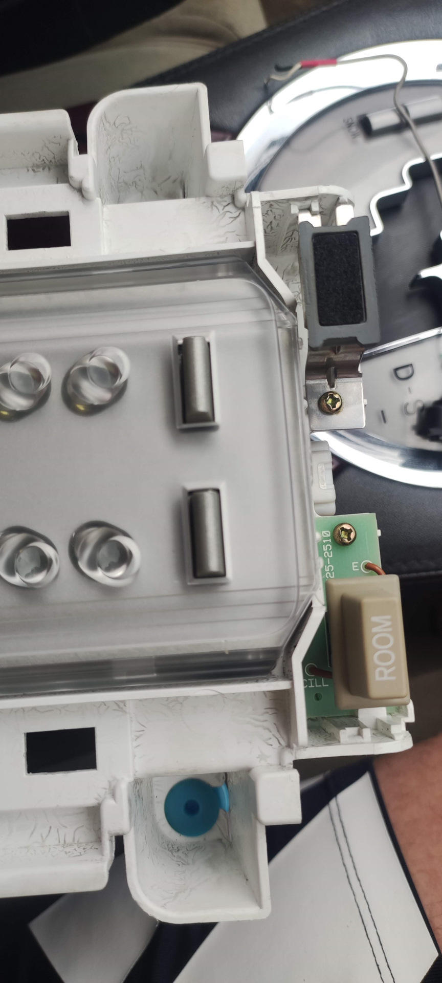 Замена микрофона в люстре — Toyota Mark X (GRX120), 2,5 л, 2008 года ...