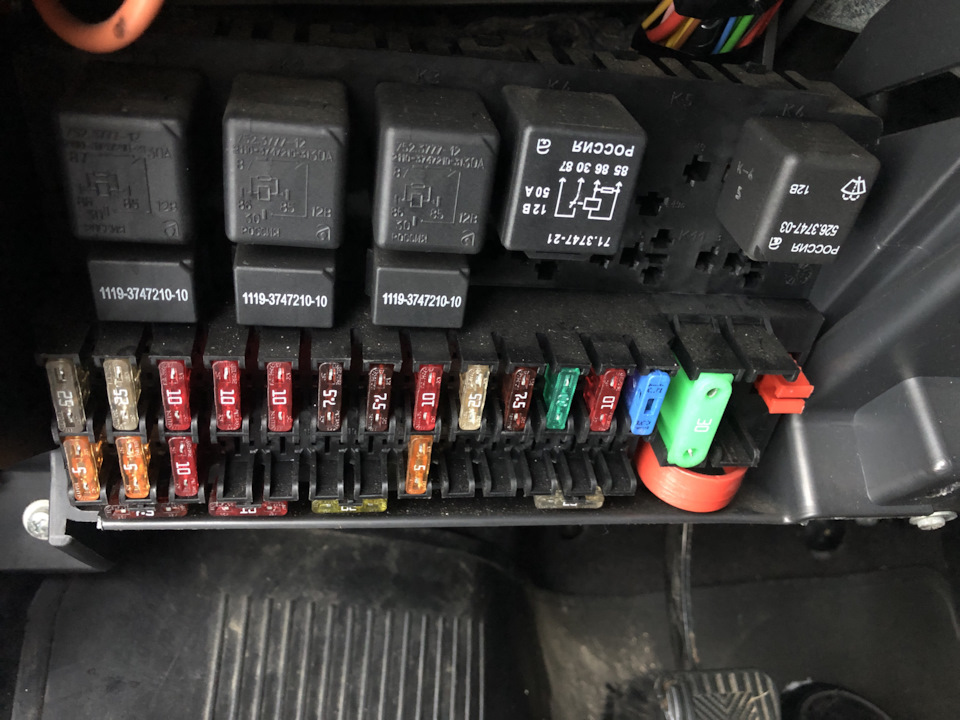 Прерыватель стеклоочистителя — LADA Приора седан, 1,6 л., 2012 года ...