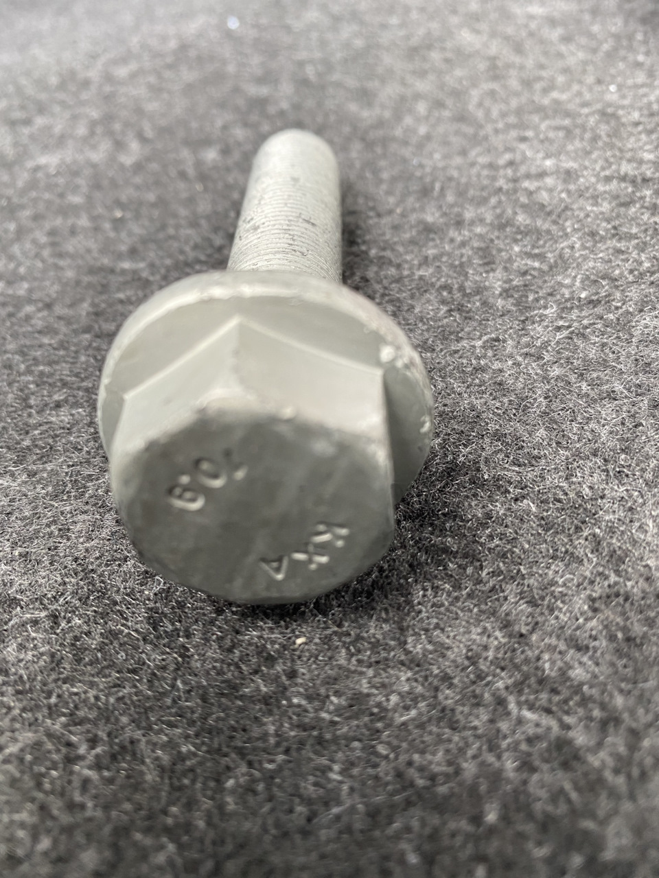 Двигатель — Шкив коленвала — 223000 км. — Skoda Octavia A7 Mk3, 1,8 л ...