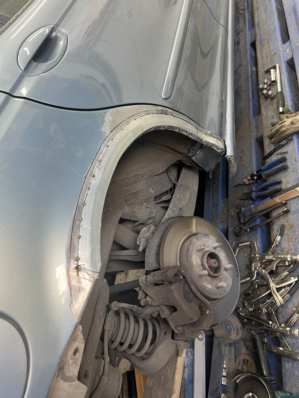 Работа над ошибками по задним аркам — Jaguar X-Type, 2,5 л, 2005 года ...