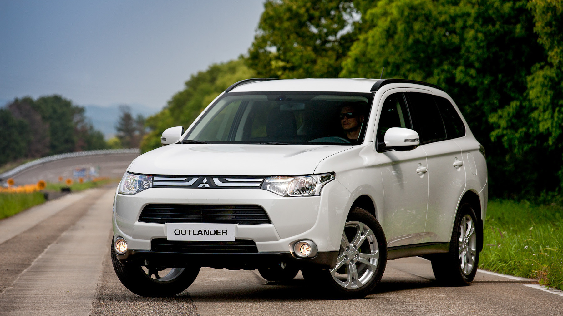 Mitsubishi Outlander 3 2014