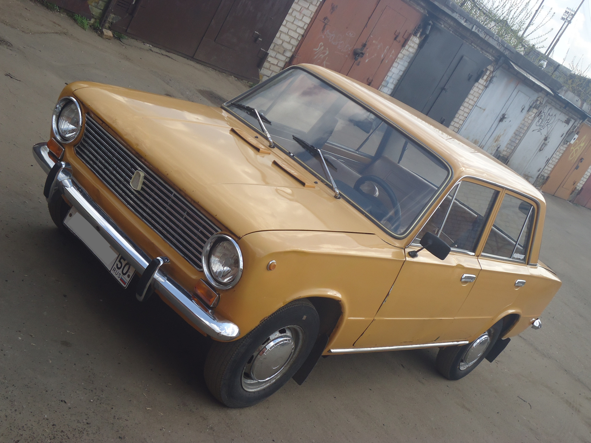 Решил расстаться Золотая охра продана. — Lada 21011, 1,2 л, 1976 года |  продажа машины | DRIVE2