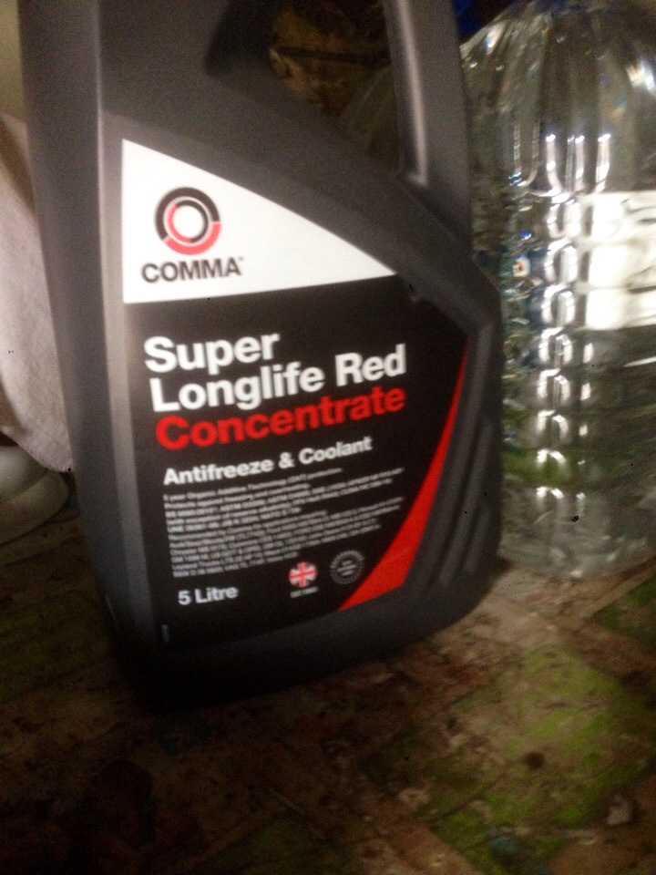 Замена тосола на антифриз — Mercedes-Benz E-class (W210), 2 л, 2001 ...