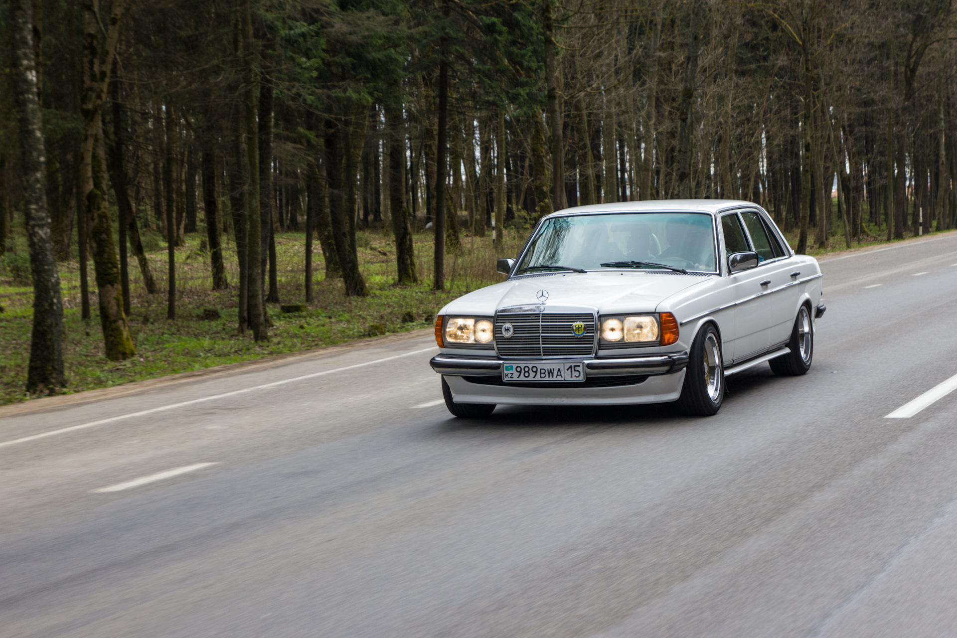 W123. Mercedes w123 AMG. Мерседес w123 белый. Mercedes w123 белый. Мерседес 123 белый.