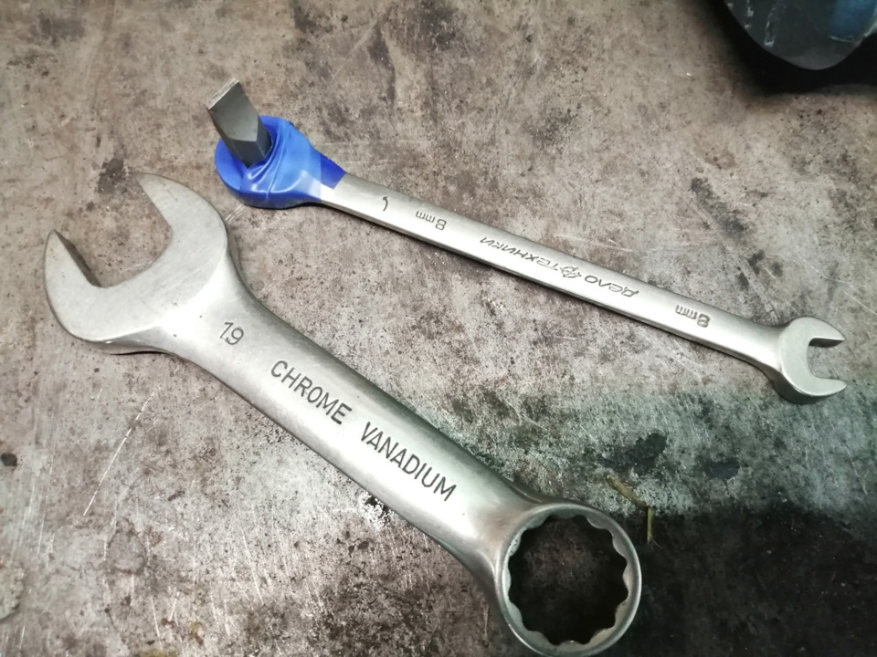 Регулировка рулевого редуктора, устранение люфта руля — Lada 2131, 1,7 ...