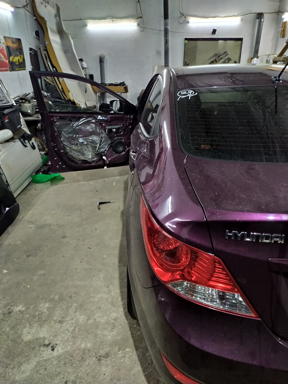 Тонировка передних боковых стекол — Hyundai Accent (4G), 1,6 л, 2013 ...