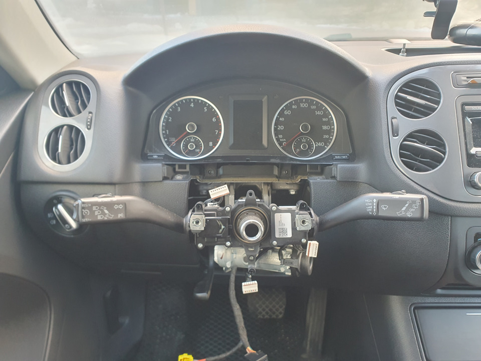 Шлейф рулевого вала — Volkswagen Tiguan (1G), 2 л, 2011 года | своими ...