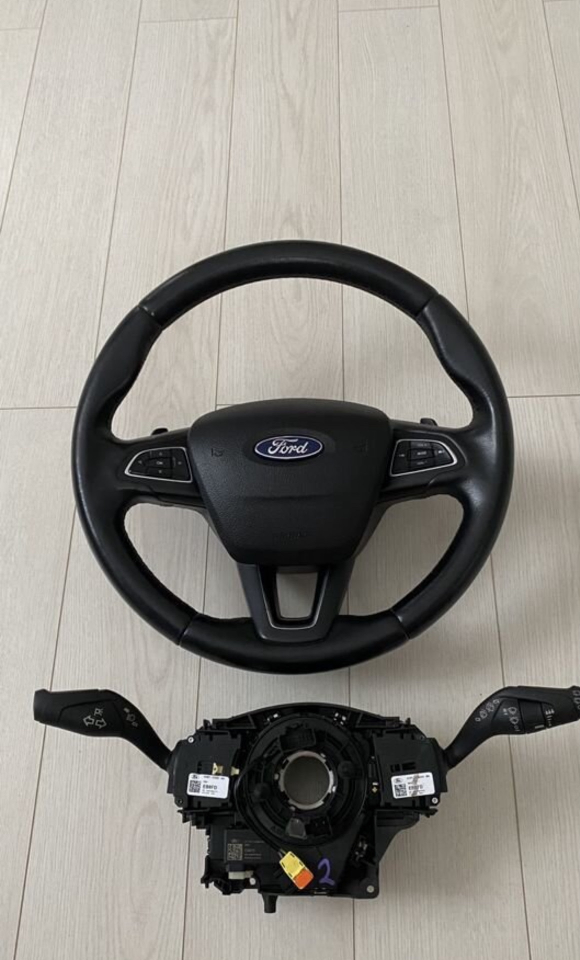Руль с подогревом — Ford Focus Hatchback III, 1,6 л, 2013 года | другое ...