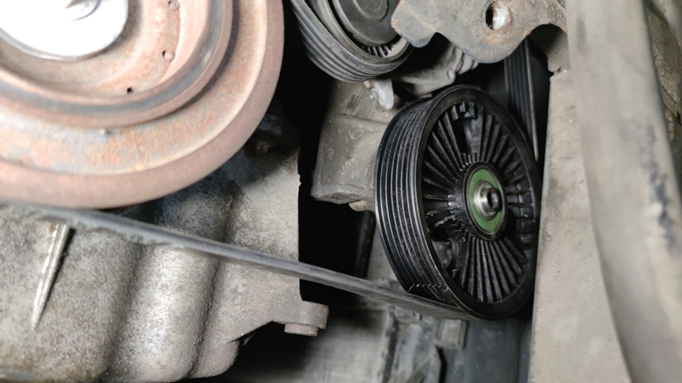 Ролик вместо компрессора кондея (1,4) Замена. — Renault Megane II, 1,4 ...