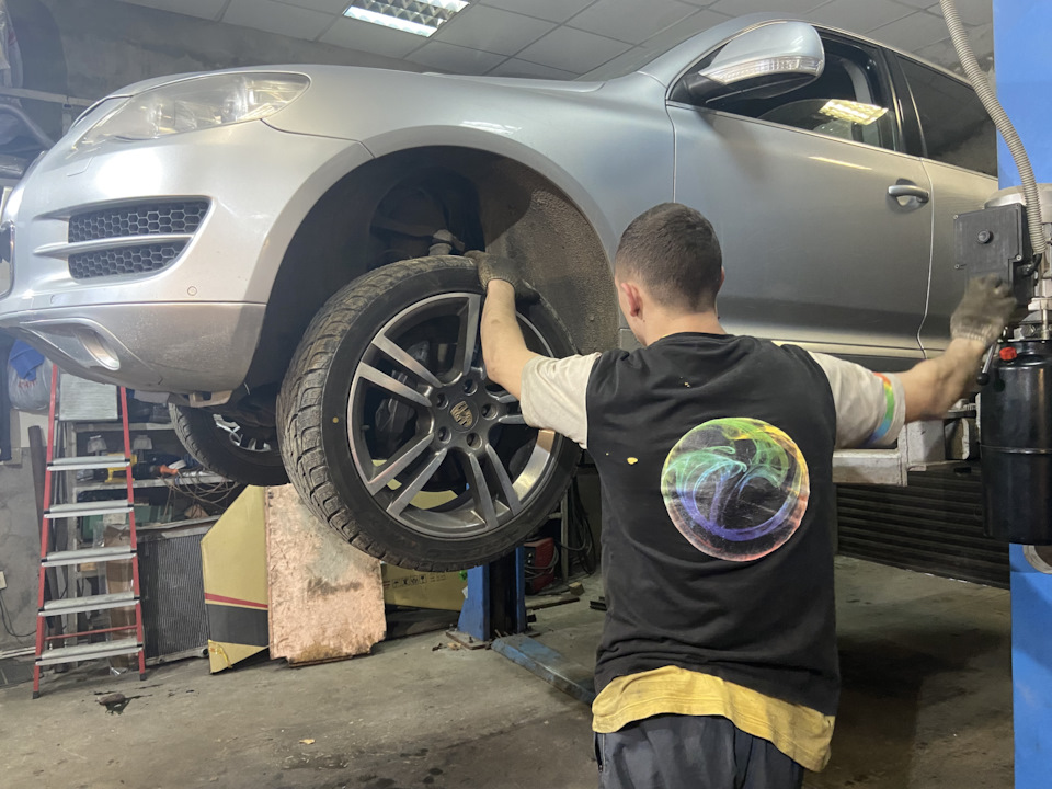 RUNNING GEAR November2012 — Volkswagen Touareg (1G), 3 л