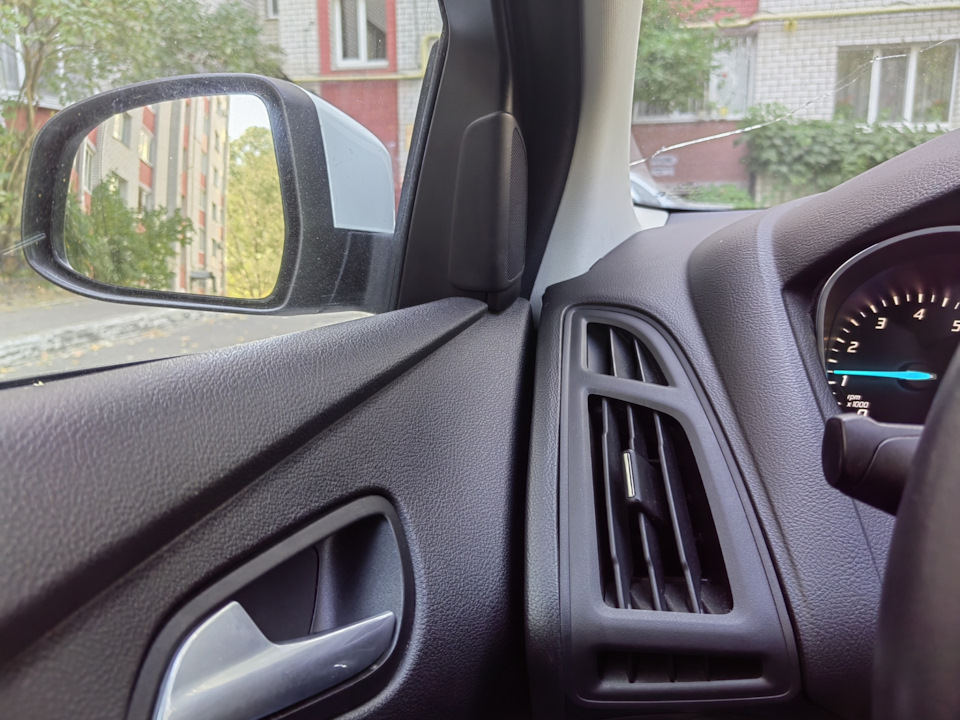 Дефлектор воздуховода — Ford Focus III Hatchback, 1,6 л, 2015 года ...