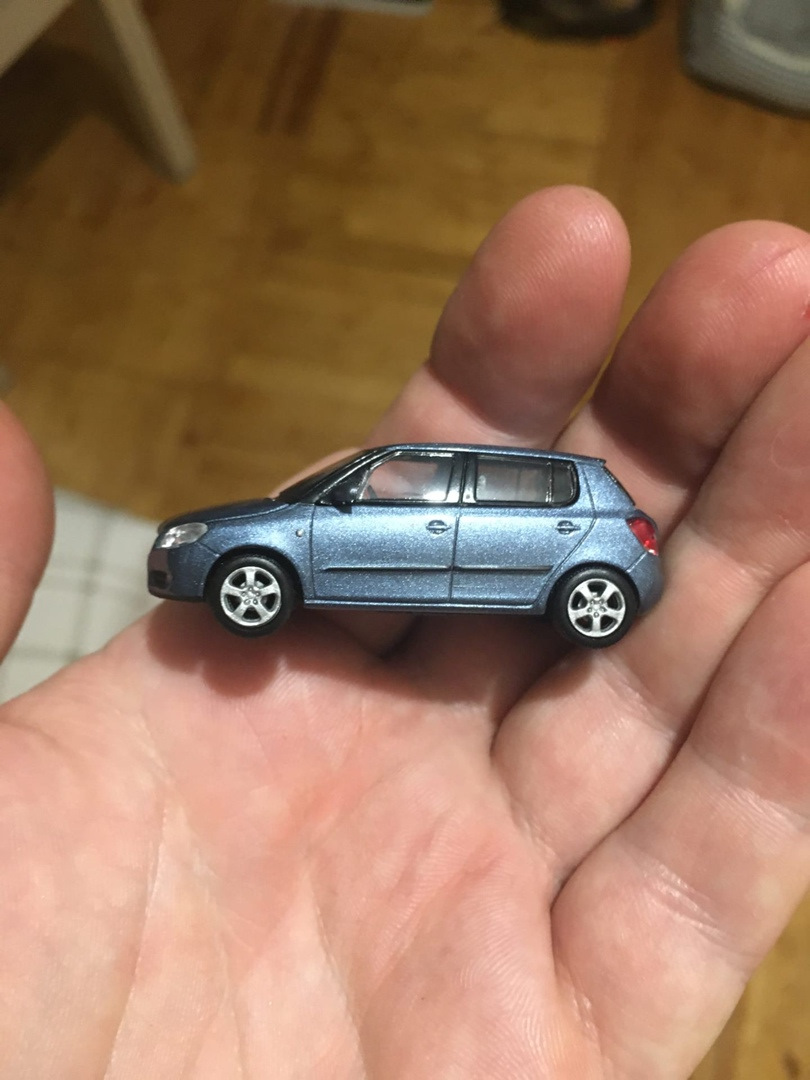 Игрушечная модель автомобиля Skoda Fabia 2 (Abrex 1:72) — Skoda Fabia Mk2, 1,4  л, 2011 года | аксессуары | DRIVE2