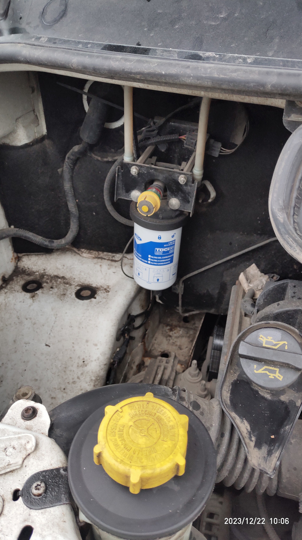 топливный фильтр на своём месте — Ford Transit (7G)