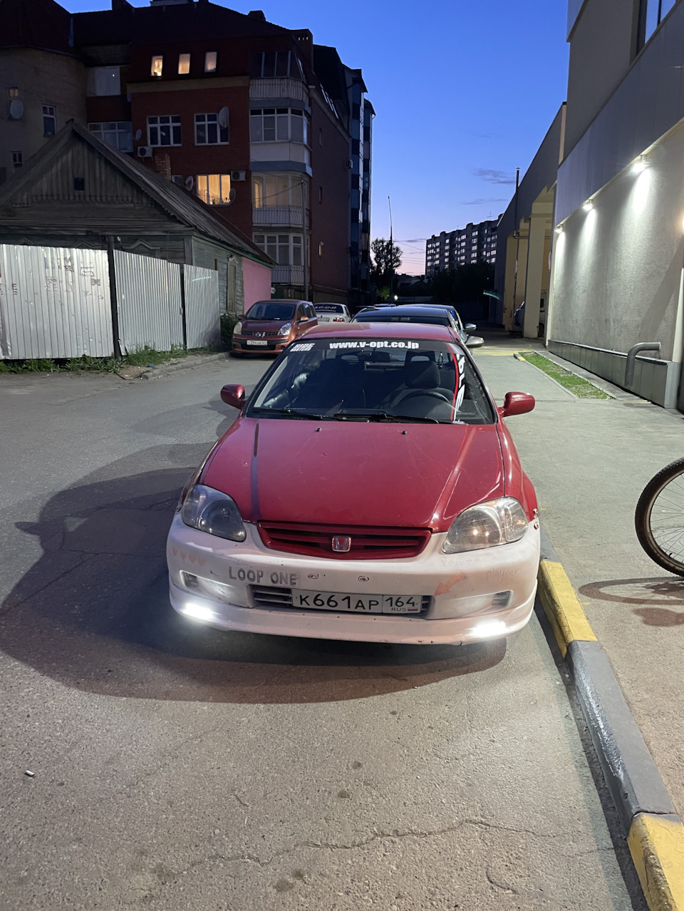 Слово бензина, следы антикора на асфальте — Honda Civic (6G), 1,4 л, 1998  года | своими руками | DRIVE2