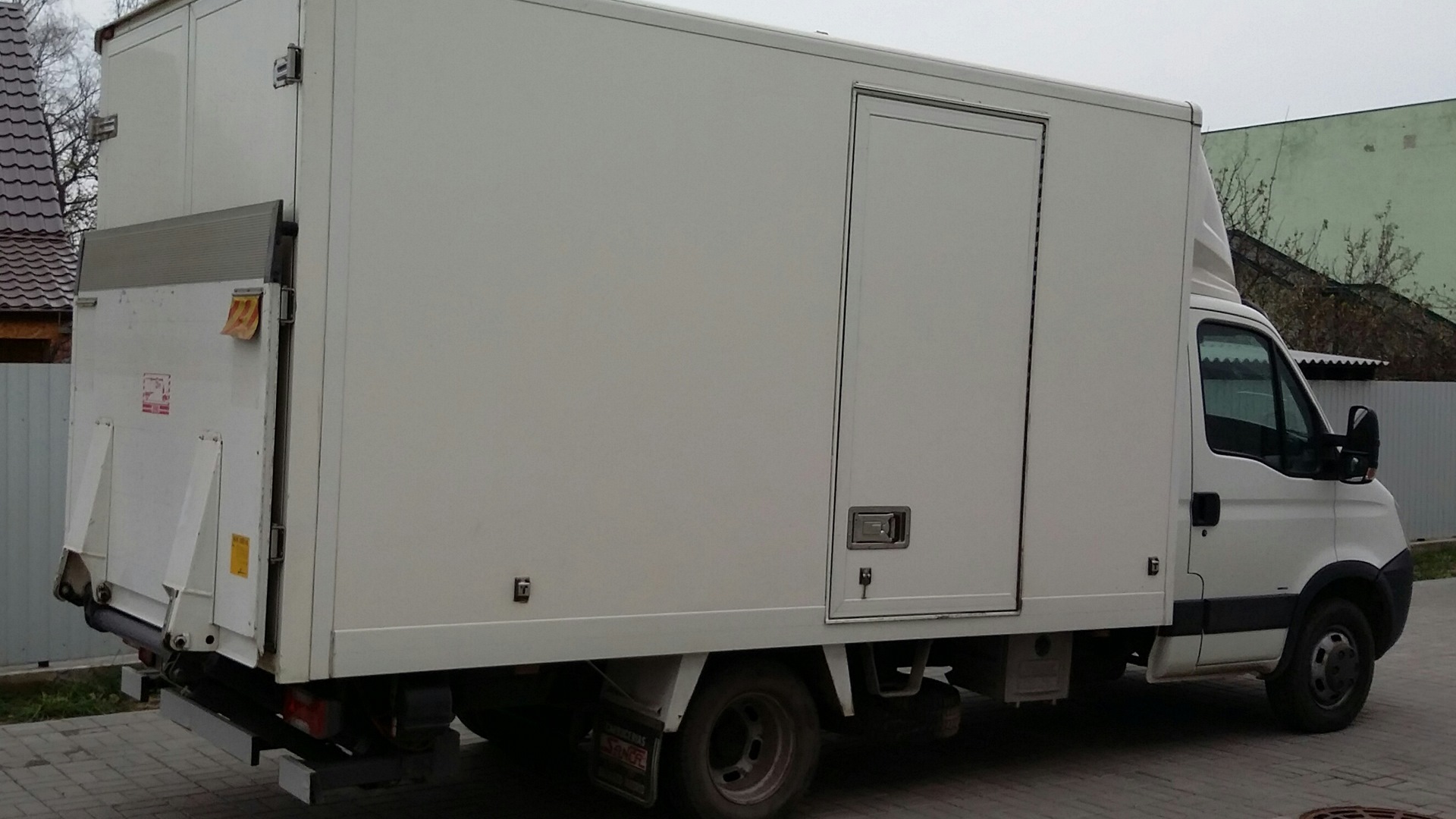 Iveco Daily (4G) 3.0 дизельный 2010 | фургон с лопатой на DRIVE2