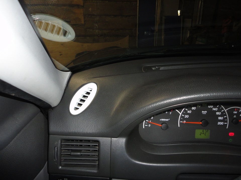 центральная консоль готова) — Lada Приора седан, 1,6 л, 2008 года ...