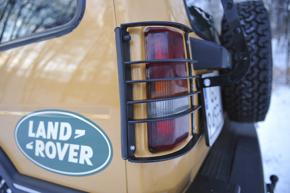 А не завалялась ли у кого защита задних фонарей — Land Rover Discovery ...