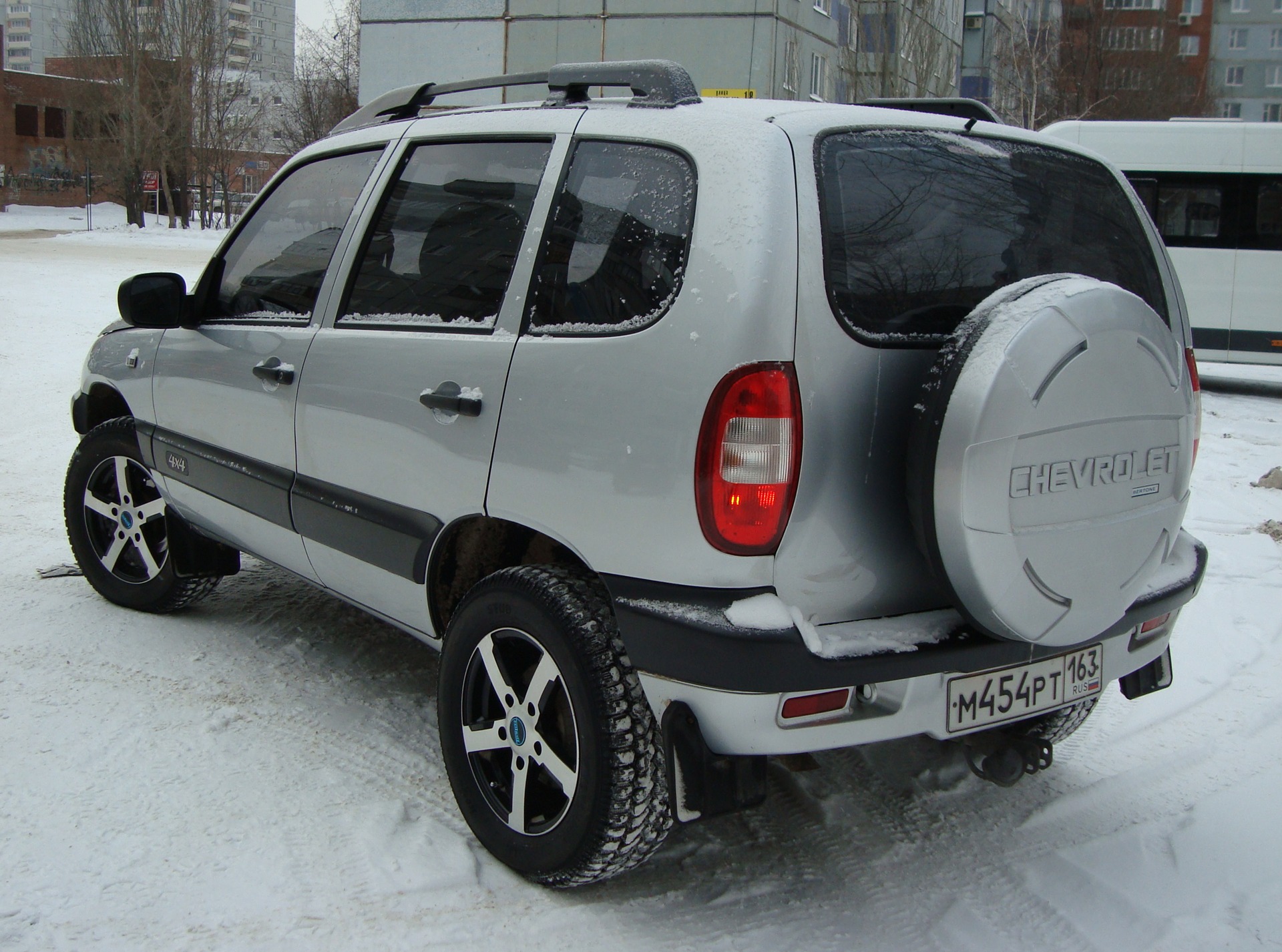 Диски литье нива шевроле. Tech-line Нива Шевроле. Chevrolet Niva на pcd5x139.7. Tech line r15 Нива. Шеви Нива et20.