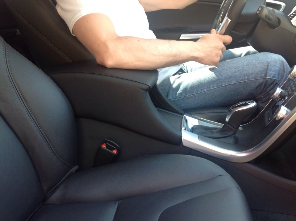 Volvo xc60 подлокотник
