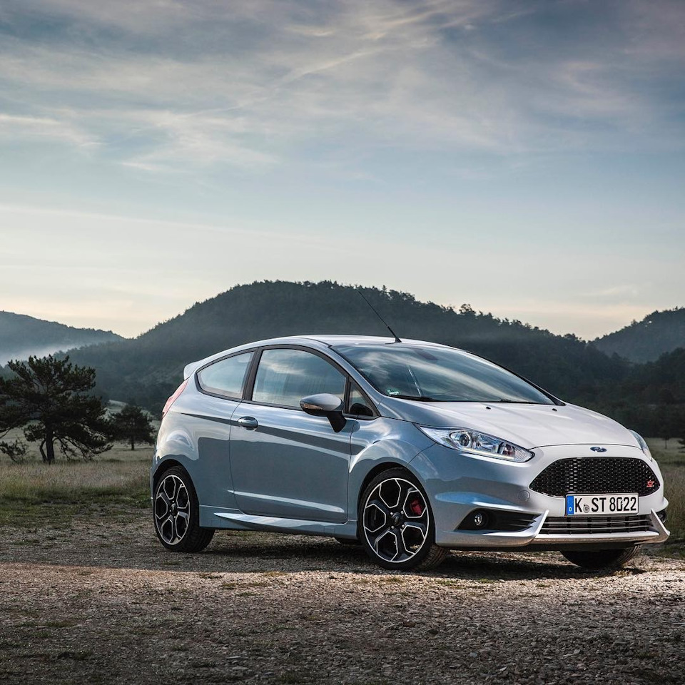 Ford Fiesta ST200 — самый мощный из всех автомобилей Fiesta за всю историю  модели. — Ford на DRIVE2