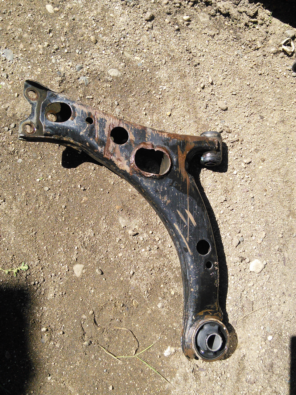 Рычаг Toyota Corona Premio AT190 передний левый