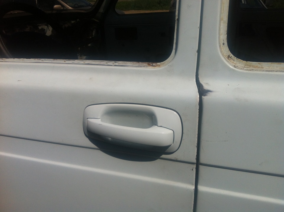 как поставить ручки на ниву