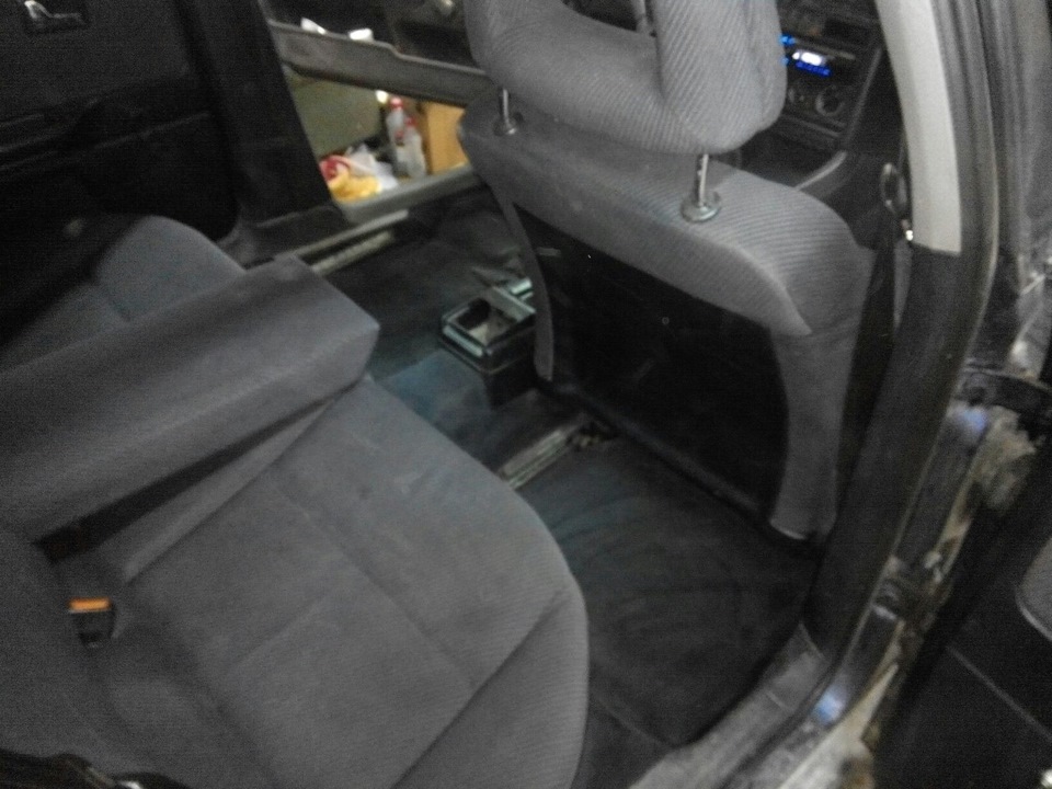 Обдув ног задних пассажиров — Audi 80 (B4), 2 л, 1993 года | аксессуары ...