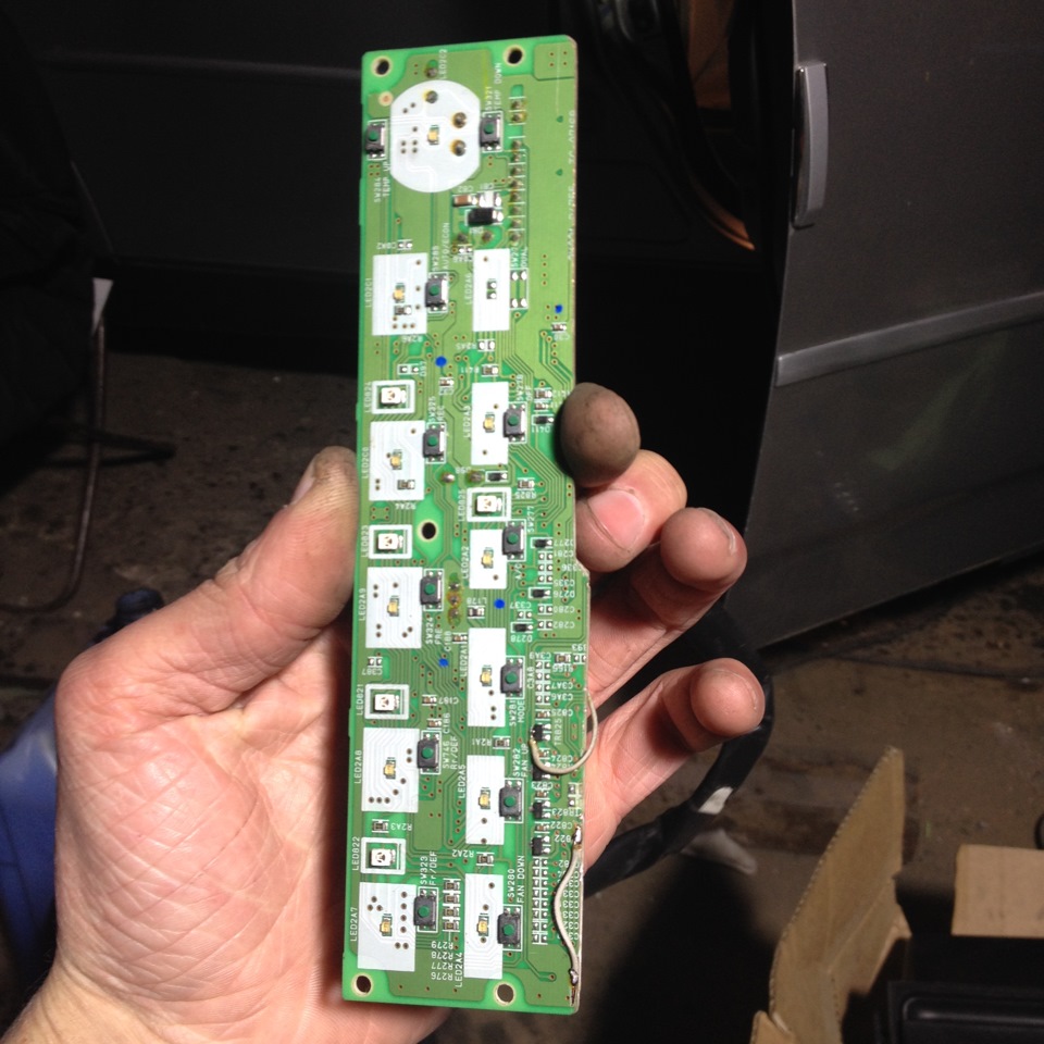 Фото в бортжурнале Nissan Skyline (V35)