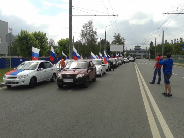 Пробег пенза. Автопробег Пенза. Автопробег в городе Пенза в центре. Мероприятие автомобилей Пенза. Автопробег дорогих автомобилей Европа 3000.