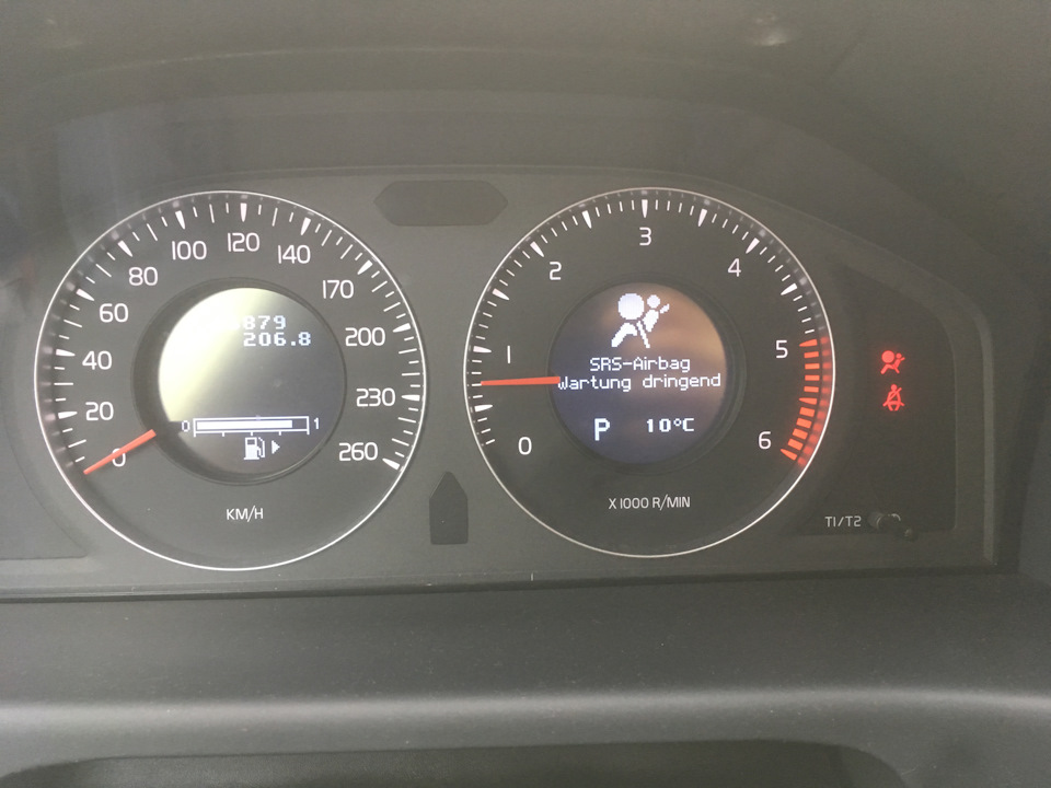 Фото в бортжурнале Volvo V70 III