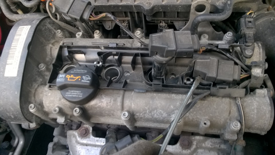 Замена свечей зажигания - SEAT Ibiza (6J), 1,4 л, 2009 года плановое ТО DRIVE2