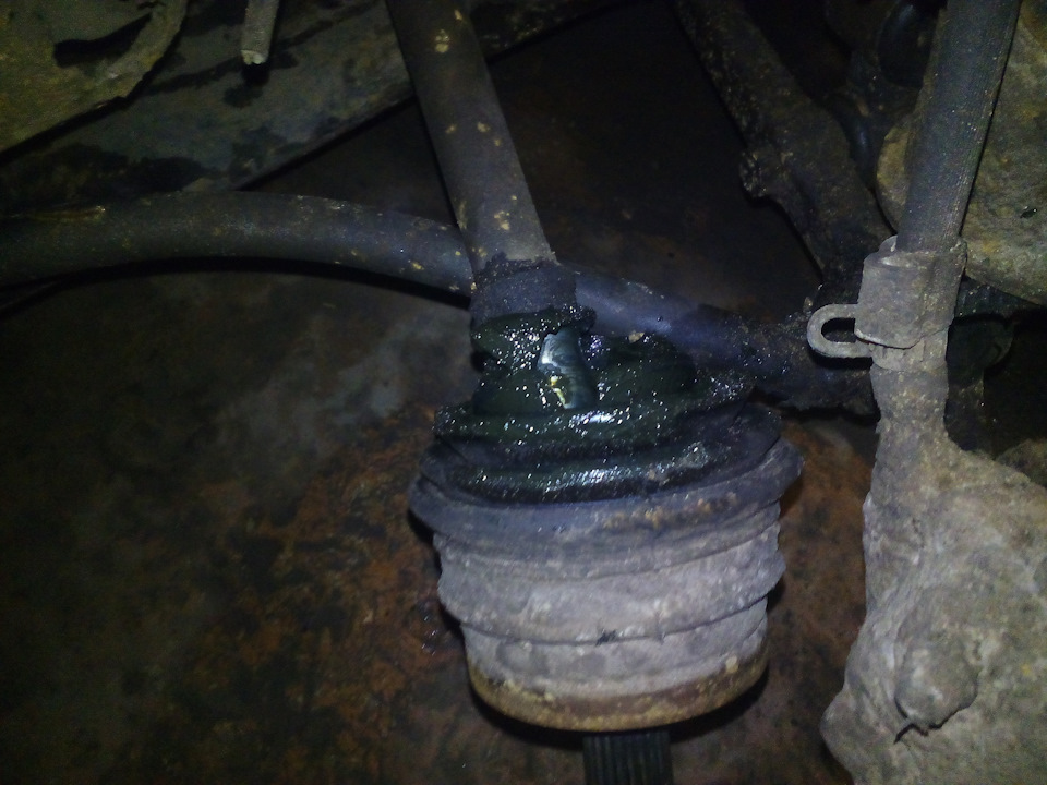 ---Замена пыльников на шрусах — Lada 2114, 1,5 л, 2004 года | своими ...