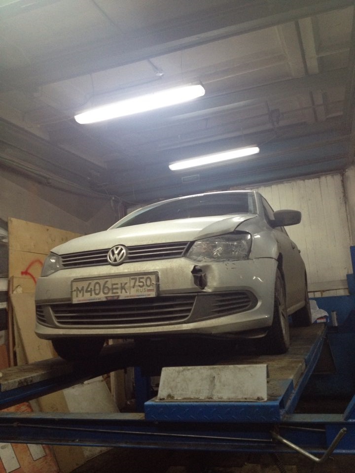 Тормозные диски и колодки — Volkswagen Polo Sedan, 1,6 л, 2013 года ...