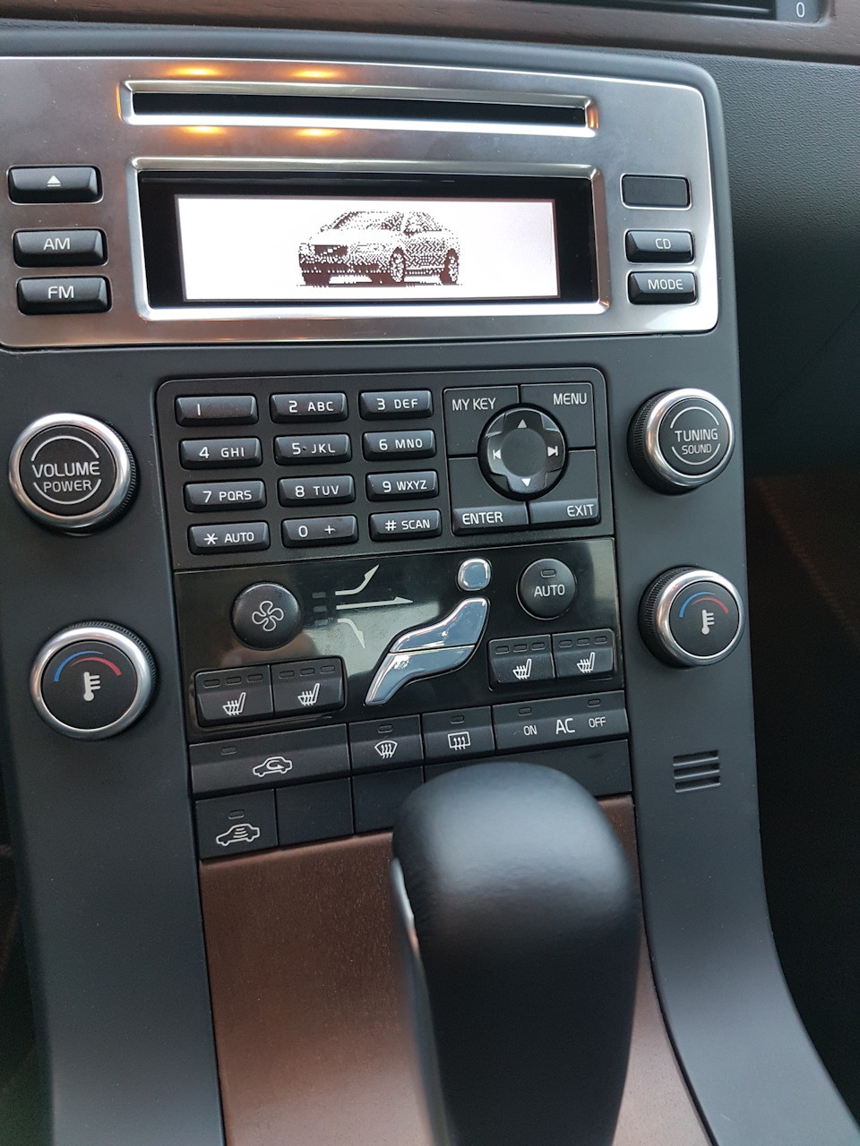 Фото в бортжурнале Volvo S80 (2G)