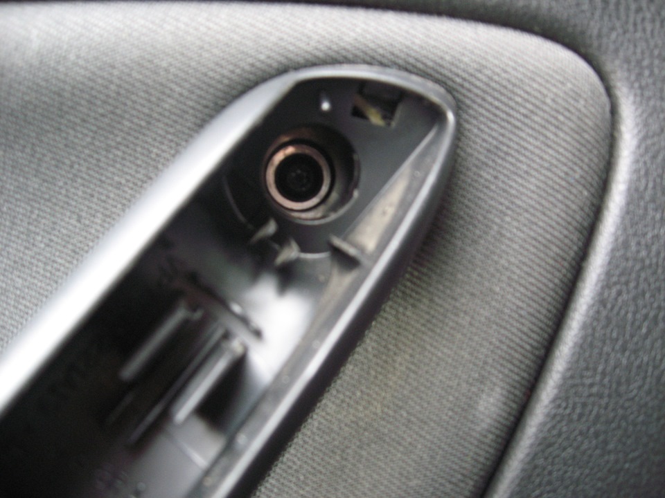 металлический фиксатор обшивки двери уаз патриот. задняя дверь мондео 4. снять заднюю обшивку форд мондео 4. снять обшивки форд мондео 4. гольф 4 плафон дверной обшивки артикул левый.