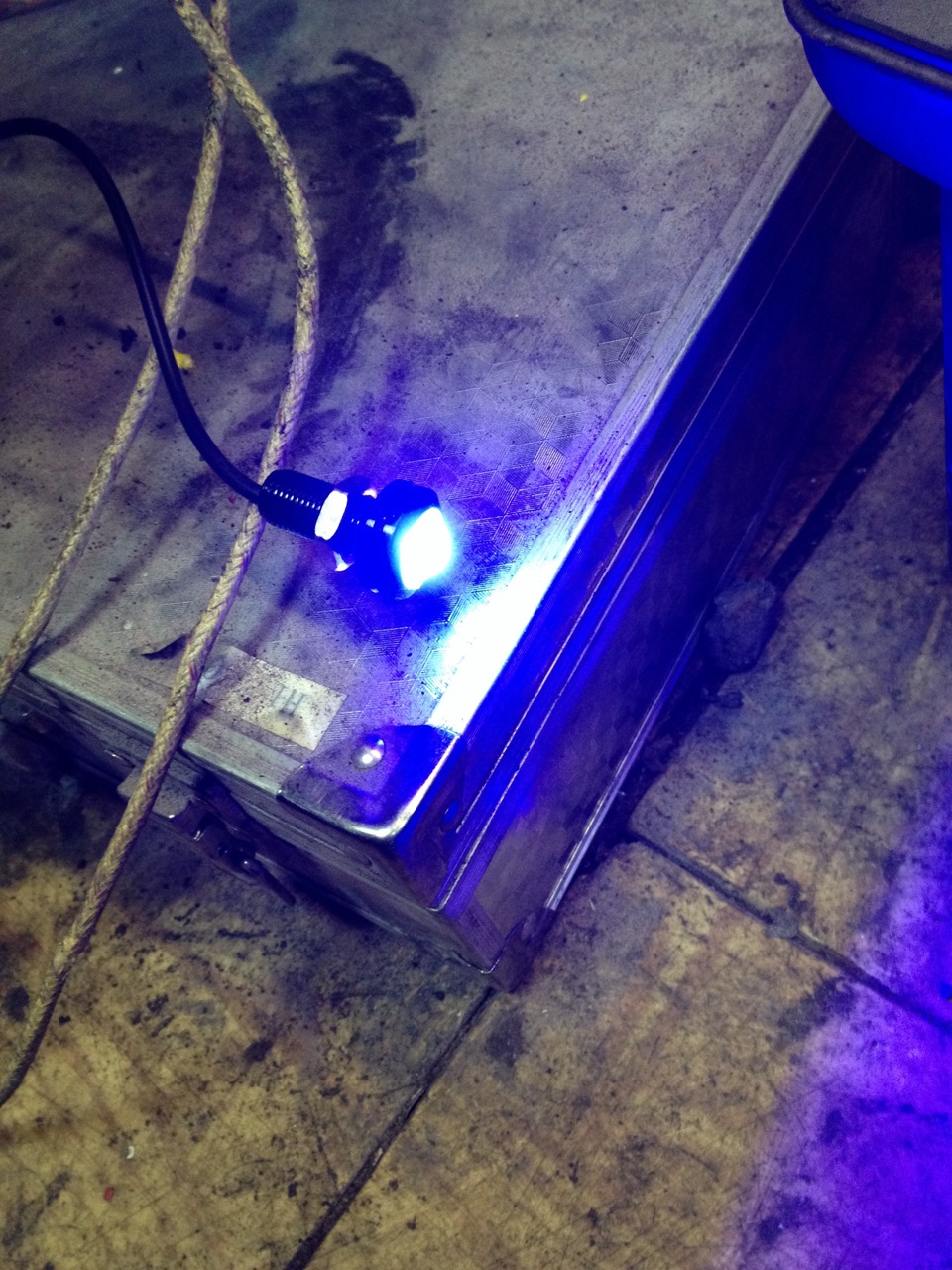 Подсветка салона — Lada Калина седан, 1,6 л, 2006 года | тюнинг | DRIVE2