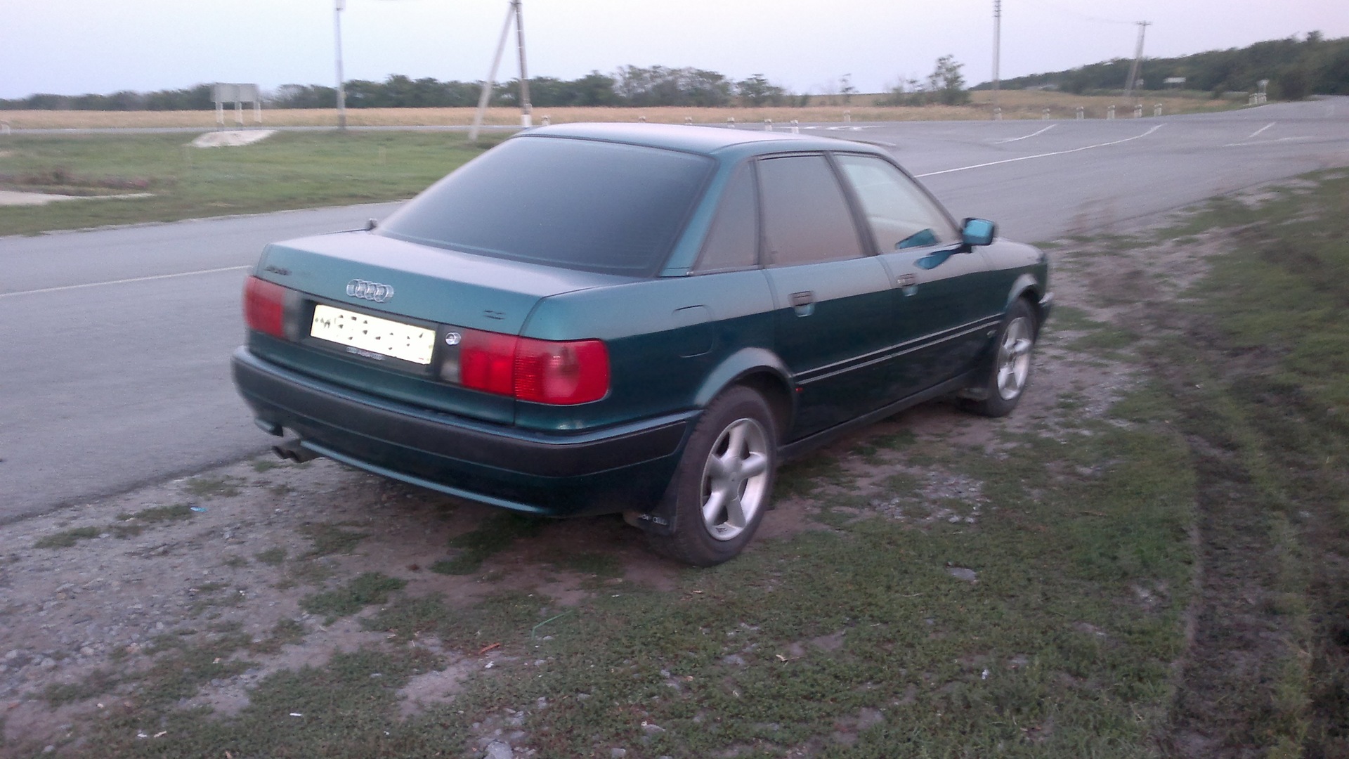 Куплю ауди 80 б у. Audi 80 b4 зеленая. Ауди 80 б4 зеленая. Ауди 80 1992. Ауди 80 б4 темно зеленый металлик.