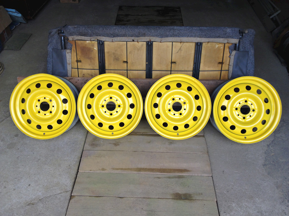 желтые штампы. вайтволлы 2101. штампы москвич 2141. штампованные диски р19. 2141 r16 штампы.