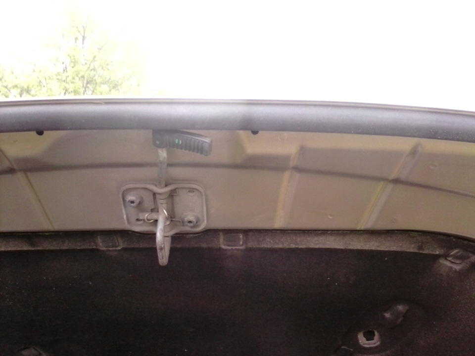 Уплотнитель и гидравлические упоры капота — DRIVE2