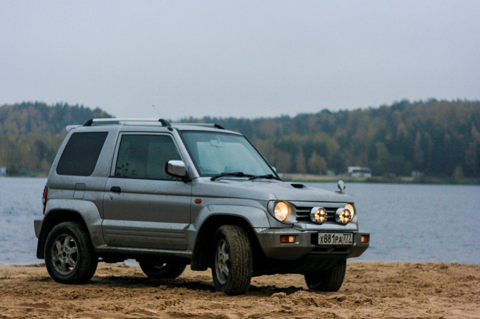 Pajero junior. Мицубиси Паджеро Джуниор. Mitsubishi Pajero Junior лестница. Мицубиси Паджеро Джуниор характеристики. Mitsubishi Pajero Junior тюнинг.