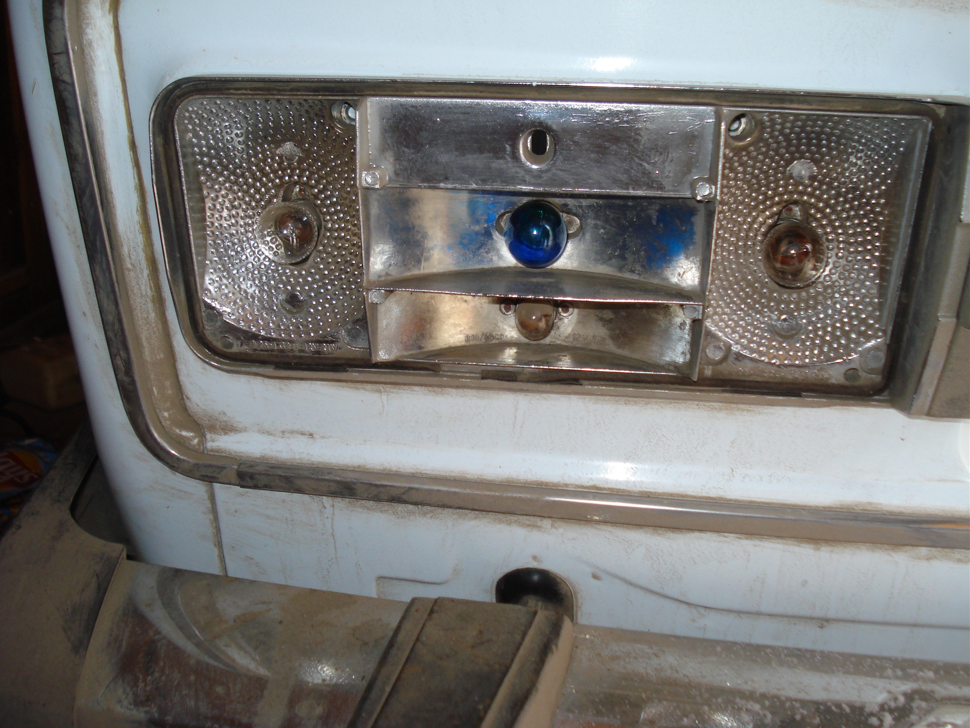 Тонирование лаком задних фонарей 2 — Lada 2106, 1,6 л, 1998 года ...