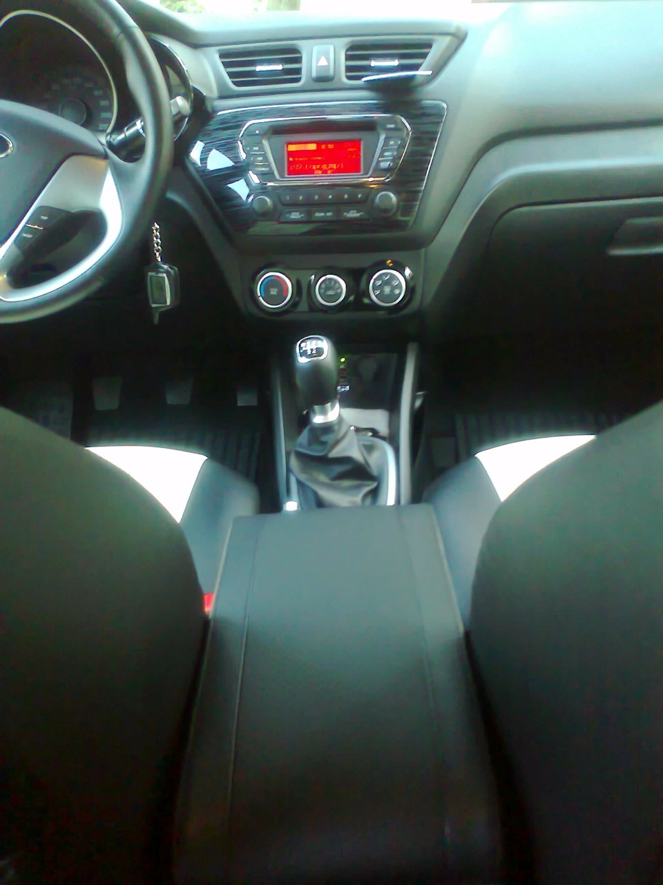 Подлокотник на КИА РИО + фото салона. — Сообщество «DRIVE2 Коломна ...