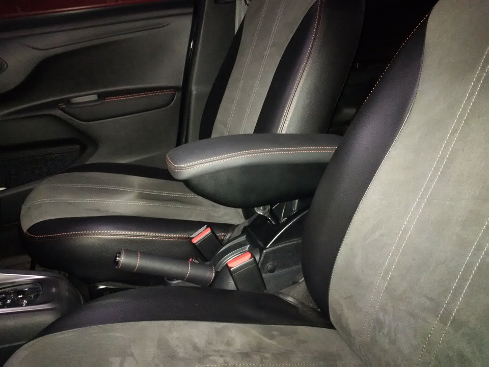 перетяжка штатного подлокотника кожей — Peugeot 301 (2012), 1,6 л, 2013 ...