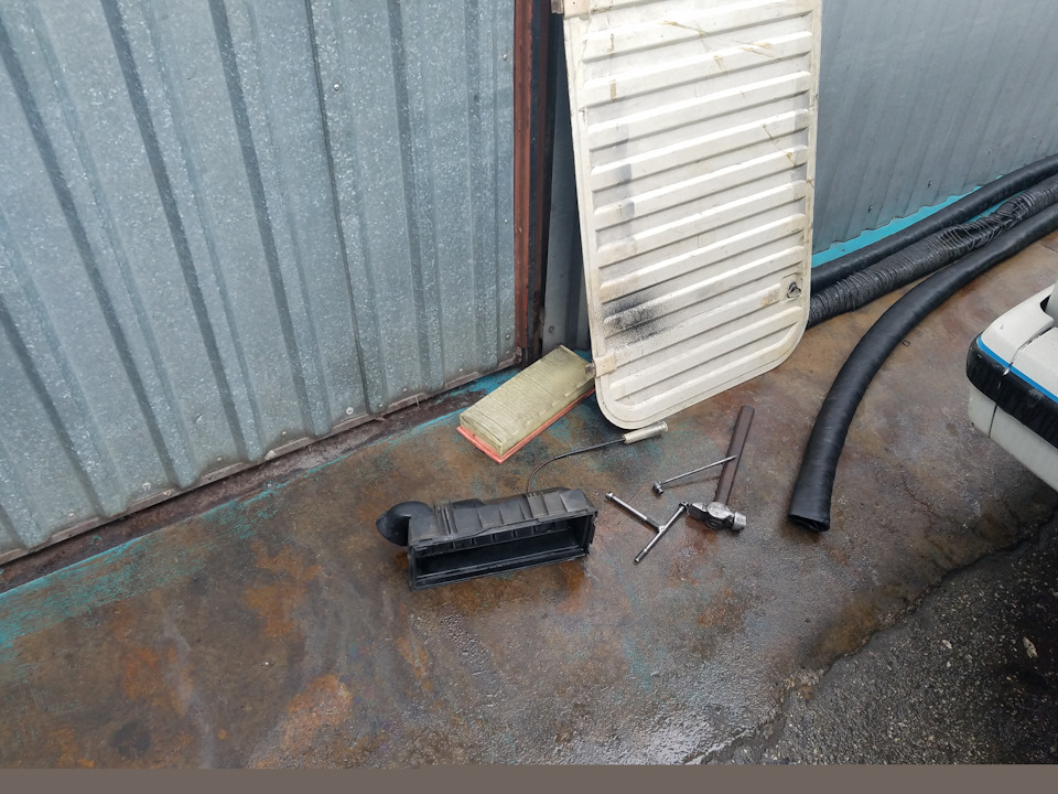 Почти новый, но очень мокрый фильтр ( — Volkswagen Caravelle (T3)