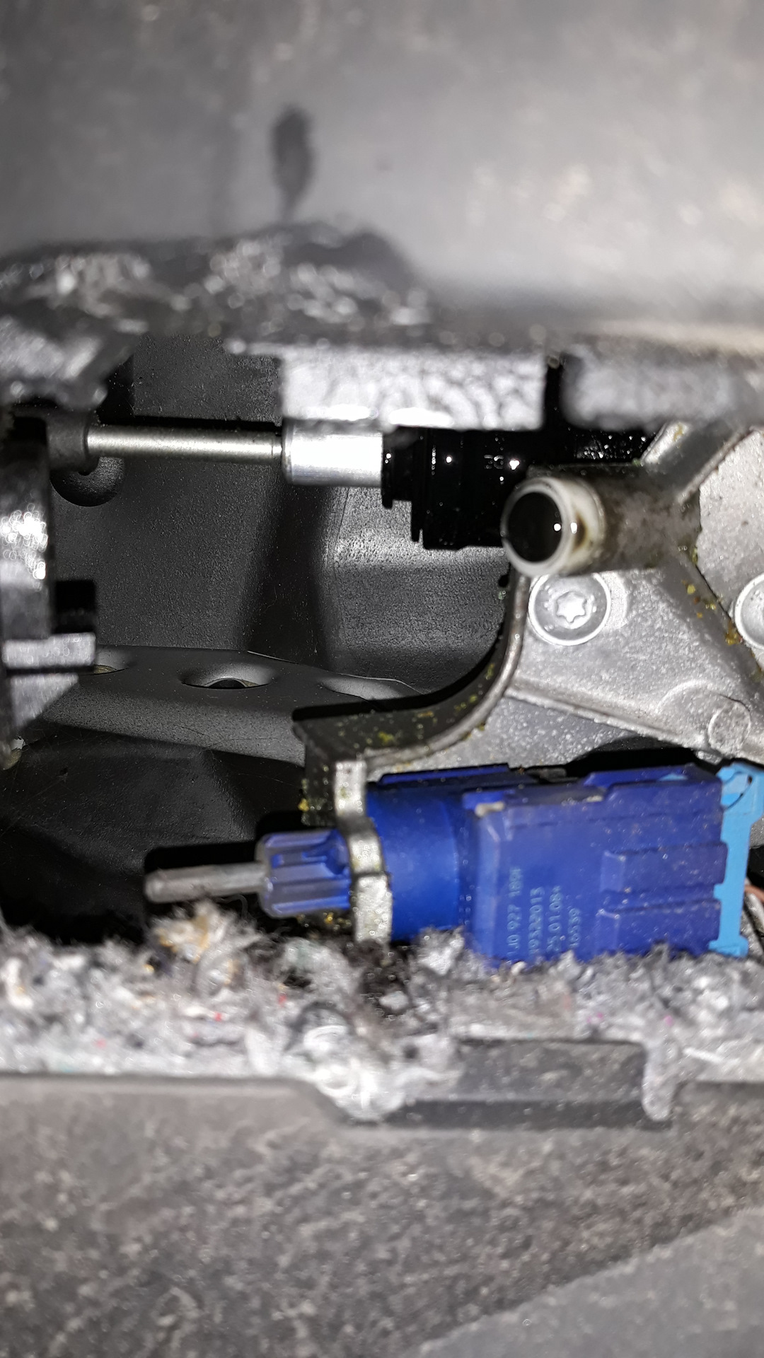 Потек главный цилиндр сцепления 😥 — DRIVE2