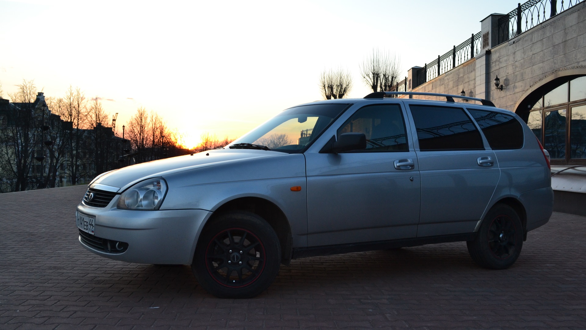 Приора универсал зеленый металлик. Приора универсал курск. Приора универсал курск. Приора универсал курск. Приора универсал курск.